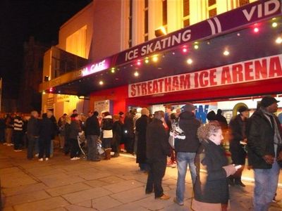 Long Queues for the "End of Era" Hockey Match
