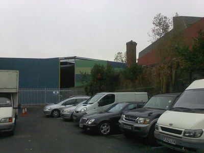 Canterbury Crescent End 
