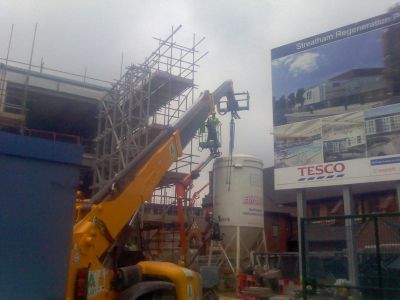 Framework of Leisure Centre "Light Box"
