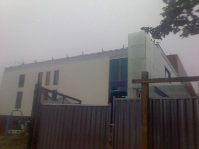 Front of Leisure Centre from High Road
