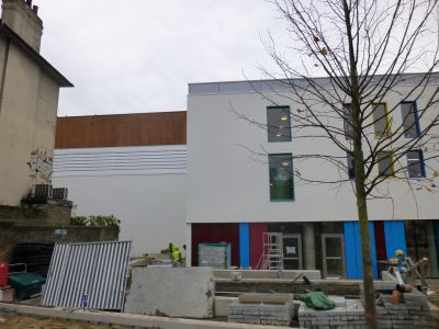 Front of Leisure Centre from High Road
